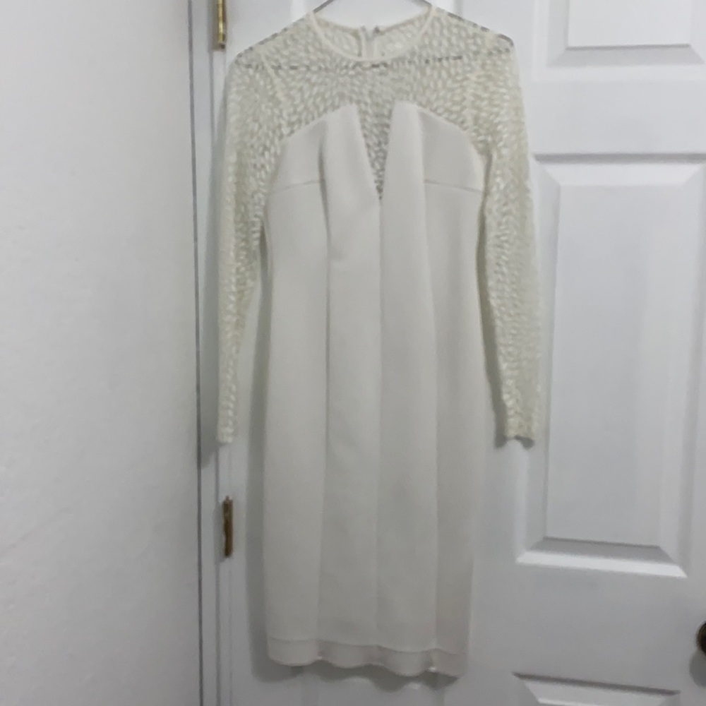 Brand: Calvin Klein Size: 4P Color: White